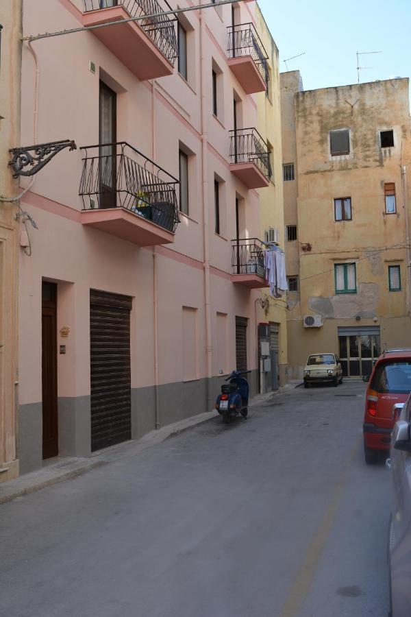 Al Civico 1 Apartments Trapani Esterno foto