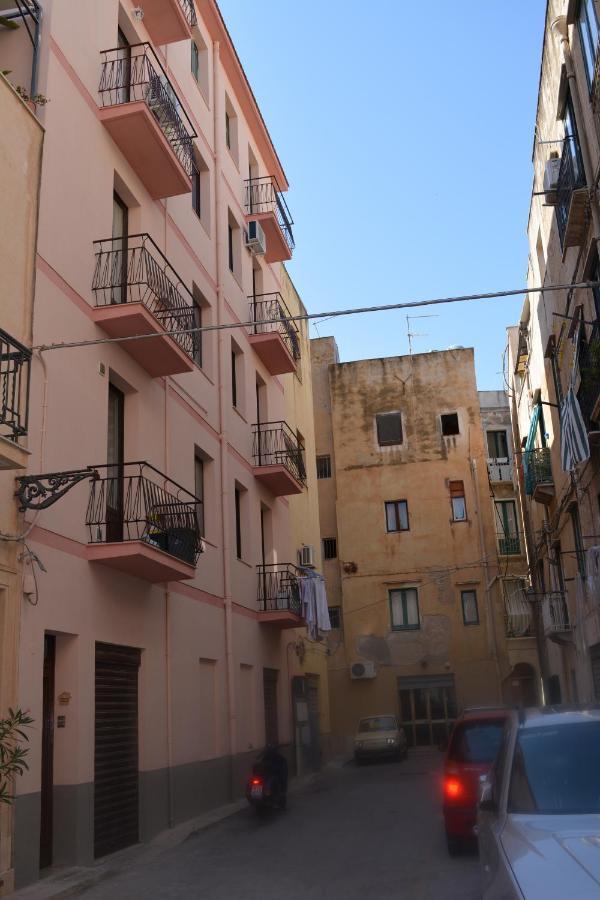 Al Civico 1 Apartments Trapani Esterno foto